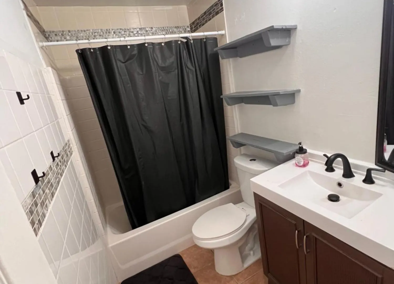 Downtown Secluded Room 3 Phoenix Homestay